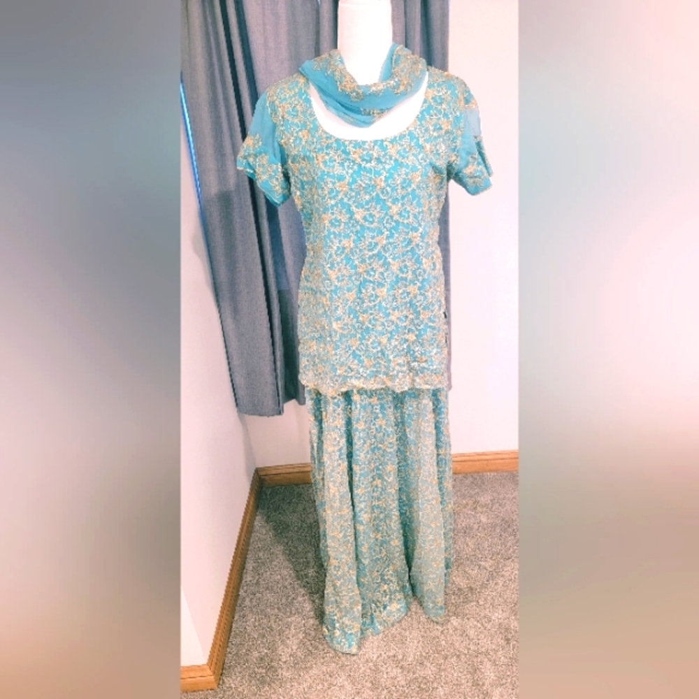 Formal 2 piece dress. Pakistani/Indian. Wedding. EUC.